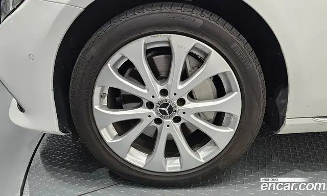 Mercedes-Benz E-Class 2018 2.0 автомат (гидро), миниатюра 5
