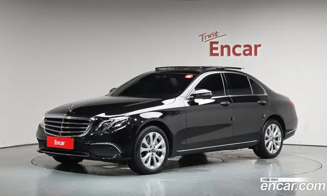 Mercedes-Benz E-Class 2019 2.0 автомат (гидро), миниатюра 1