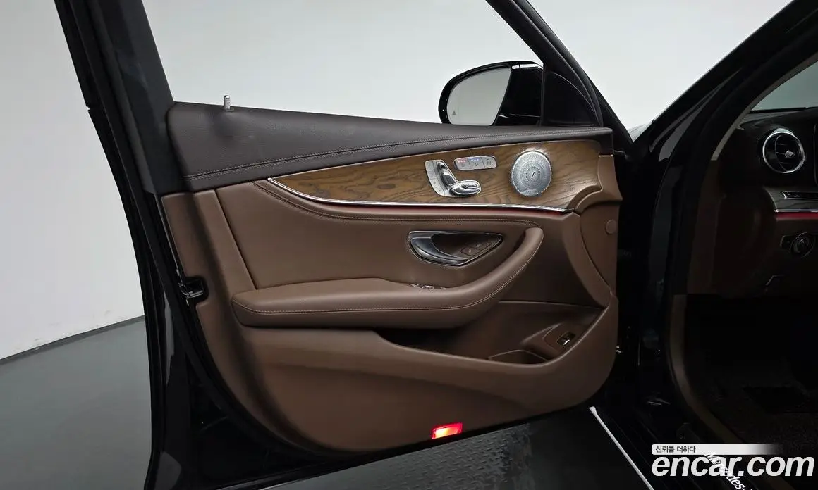 Mercedes-Benz E-Class 2019 2.0 автомат (гидро), фото 14