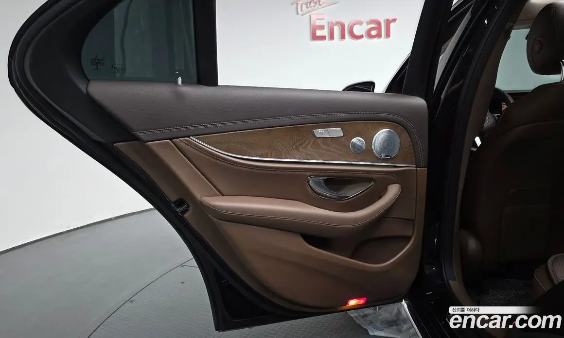 Mercedes-Benz E-Class 2019 2.0 автомат (гидро), фото 15