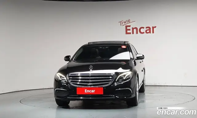 Mercedes-Benz E-Class 2019 2.0 автомат (гидро), миниатюра 3