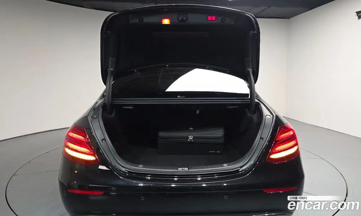 Mercedes-Benz E-Class 2019 2.0 автомат (гидро), фото 26