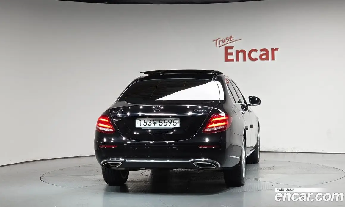 Mercedes-Benz E-Class 2019 2.0 автомат (гидро), фото 4