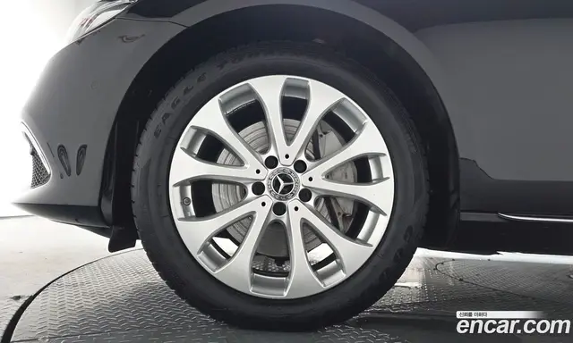 Mercedes-Benz E-Class 2019 2.0 автомат (гидро), миниатюра 5