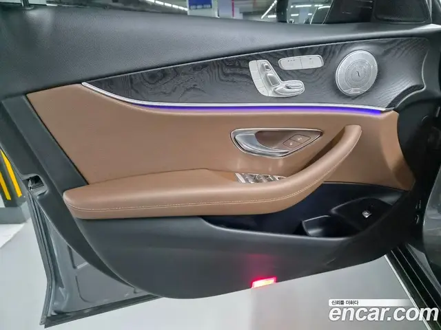 Mercedes-Benz E-Class 2019 1.9 автомат (гидро), миниатюра 11