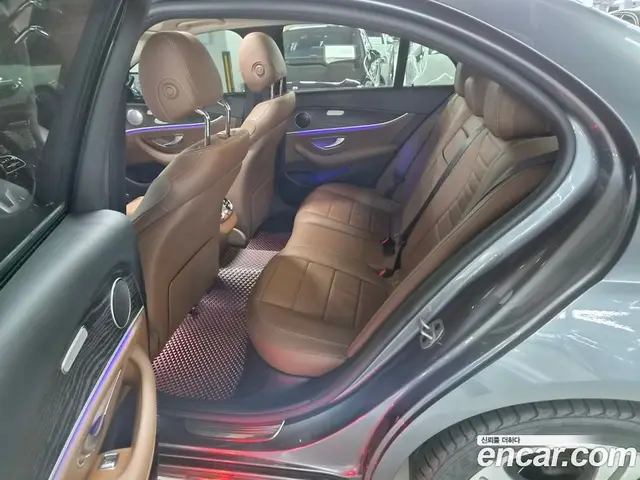 Mercedes-Benz E-Class 2019 1.9 автомат (гидро), миниатюра 10
