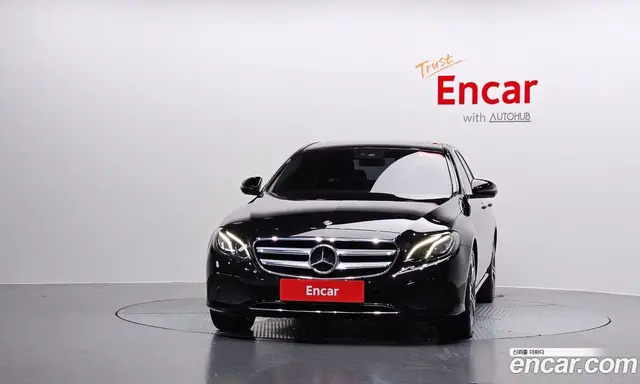Mercedes-Benz E-Class 2019 2.0 автомат (гидро), миниатюра 2