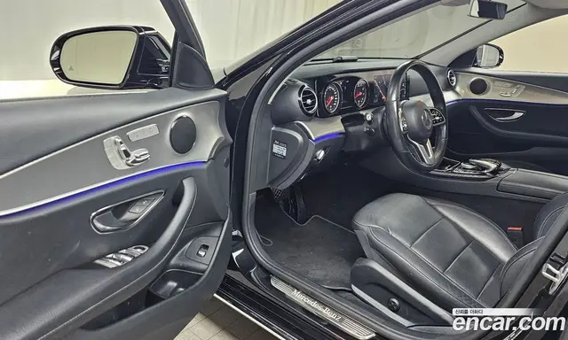 Mercedes-Benz E-Class 2019 2.0 автомат (гидро), миниатюра 12