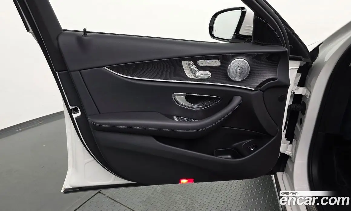 Mercedes-Benz E-Class 2020 2.0 автомат (гидро), фото 14