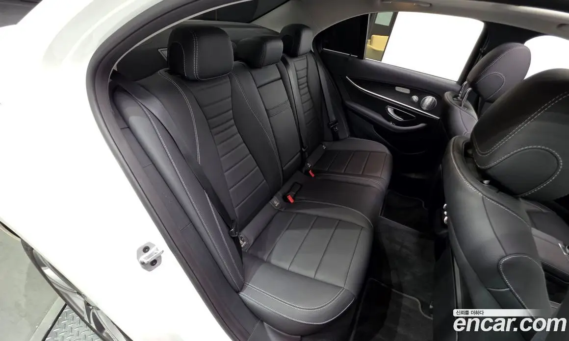 Mercedes-Benz E-Class 2020 2.0 автомат (гидро), фото 16