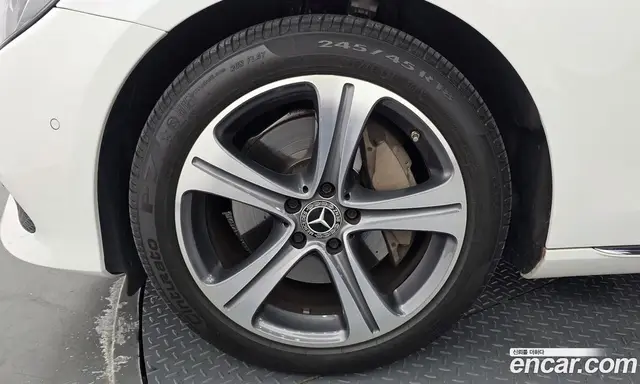 Mercedes-Benz E-Class 2020 2.0 автомат (гидро), миниатюра 5