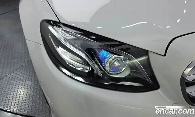 Mercedes-Benz E-Class 2020 2.0 автомат (гидро), миниатюра 8
