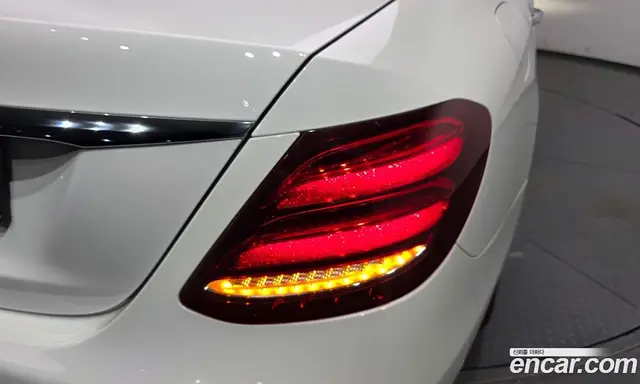 Mercedes-Benz E-Class 2020 2.0 автомат (гидро), миниатюра 9