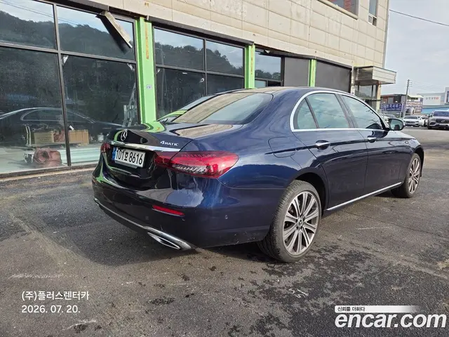 Mercedes-Benz E-Class 2021 3.0 автомат (гидро), миниатюра 2