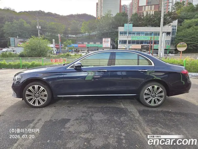 Mercedes-Benz E-Class 2021 3.0 автомат (гидро), миниатюра 5