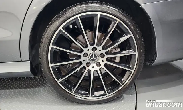 Mercedes-Benz E-Class 2023 2.0 автомат (гидро), миниатюра 6