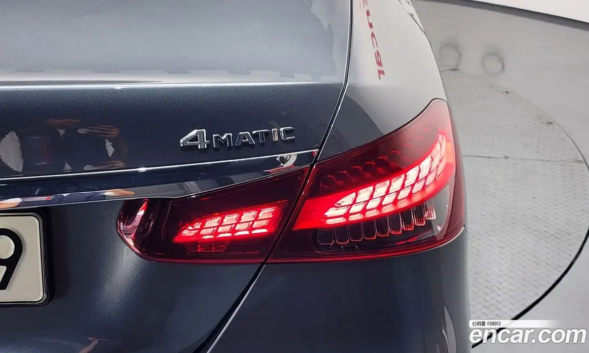 Mercedes-Benz E-Class 2023 2.0 автомат (гидро), фото 8