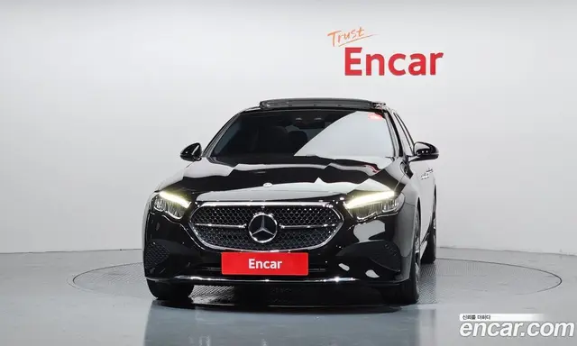 Mercedes-Benz E-Class 2024 2.0 автомат (гидро), миниатюра 3