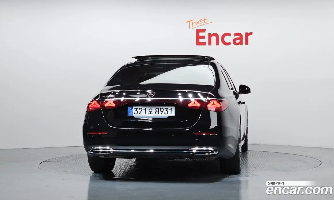 Mercedes-Benz E-Class 2024 2.0 автомат (гидро), фото 4