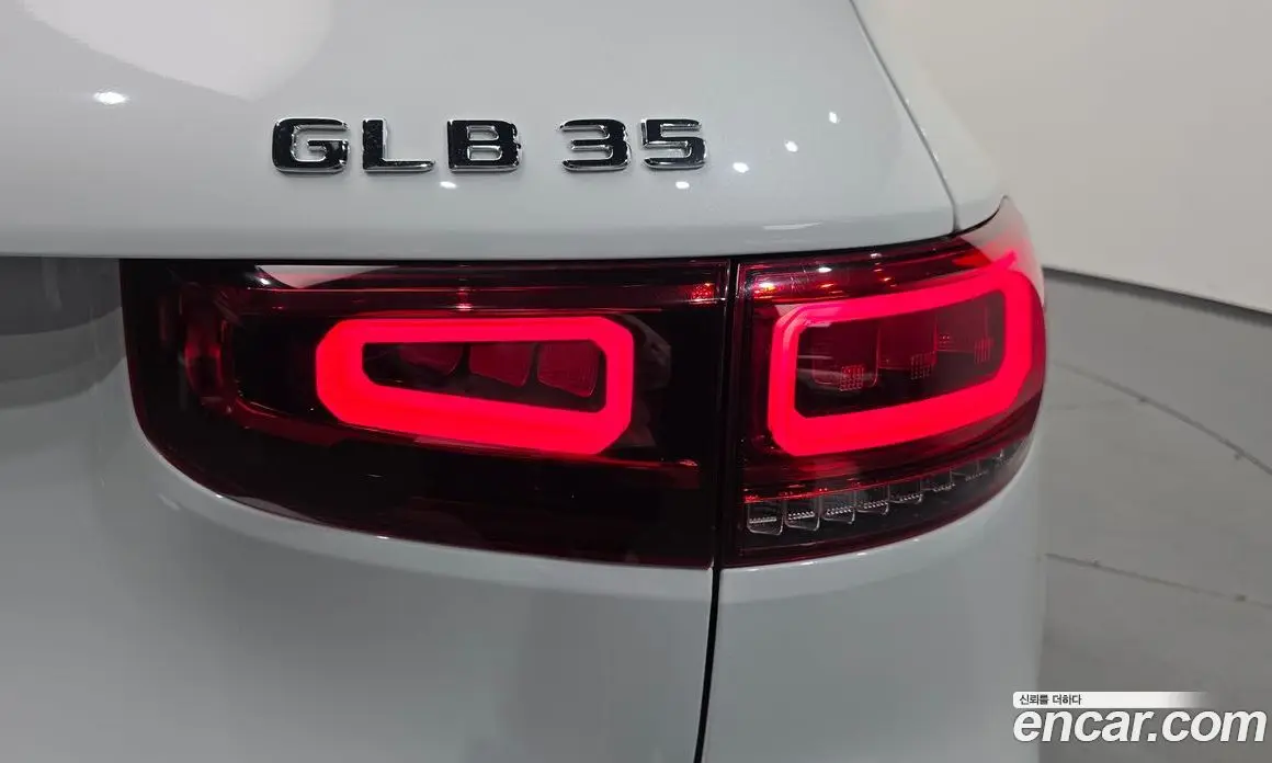 Mercedes-Benz GLB-Class 2021 2.0 автомат (гидро), фото 9