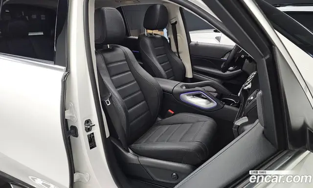 Mercedes-Benz GLE-Class 2023 2.0 автомат (гидро), миниатюра 12