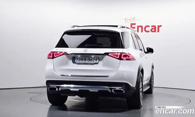Mercedes-Benz GLE-Class 2023 2.0 автомат (гидро), миниатюра 3