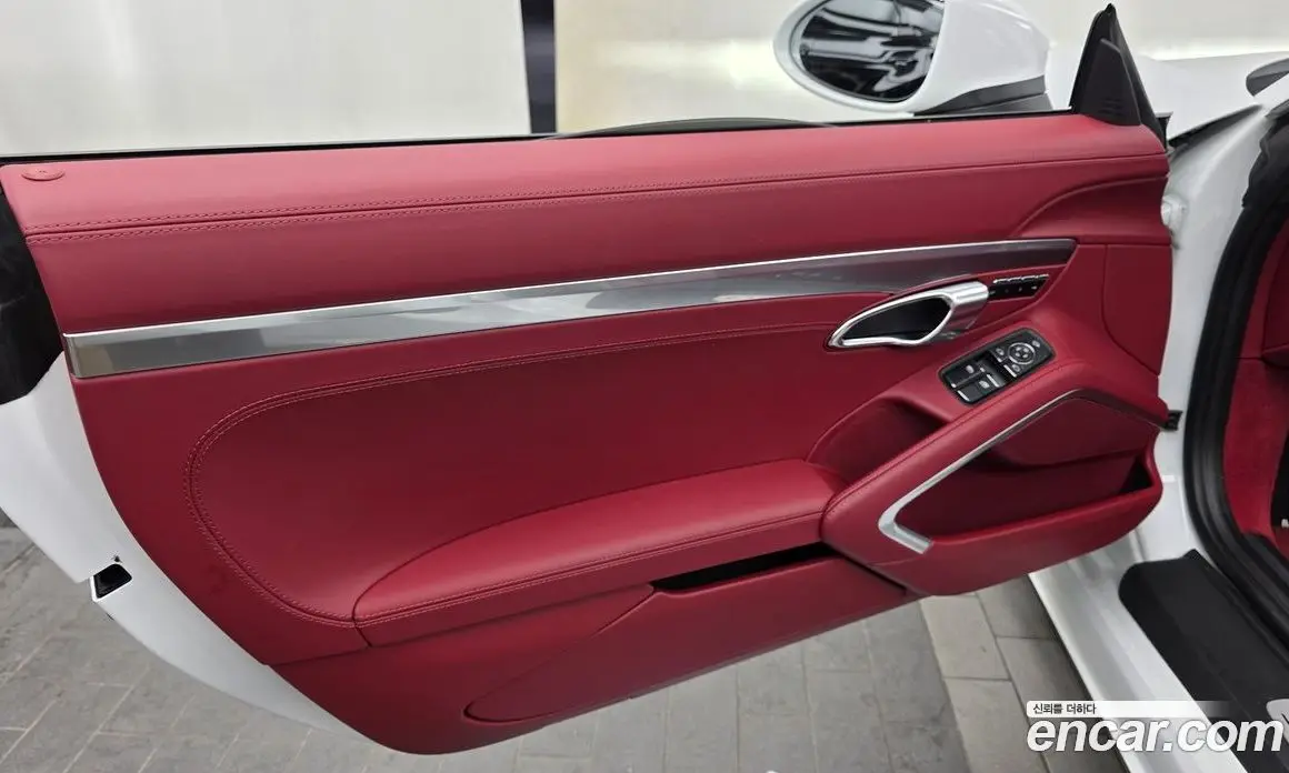 Porsche 718 2024 4.0 автомат (гидро), фото 14