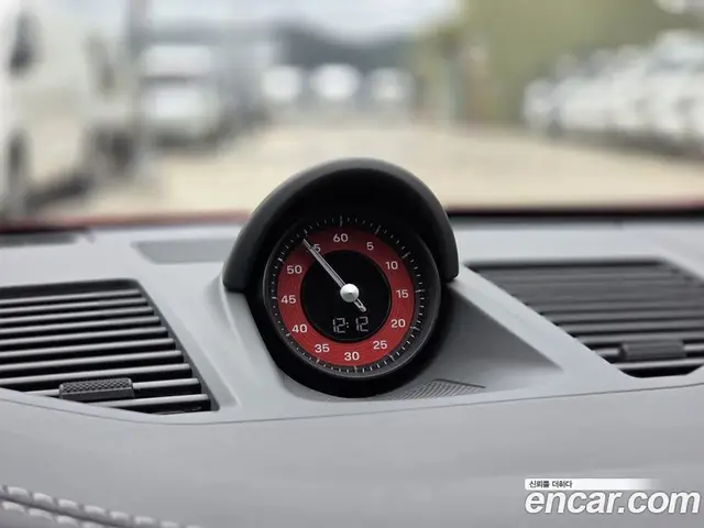Porsche 911 2021 3.0 автомат (гидро), миниатюра 12