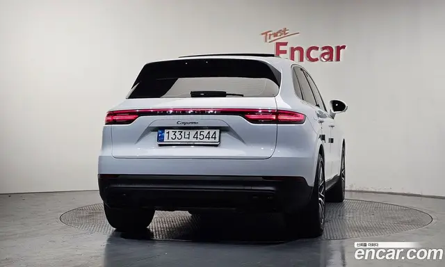 Porsche Cayenne 2023 3.0 автомат (гидро), миниатюра 4