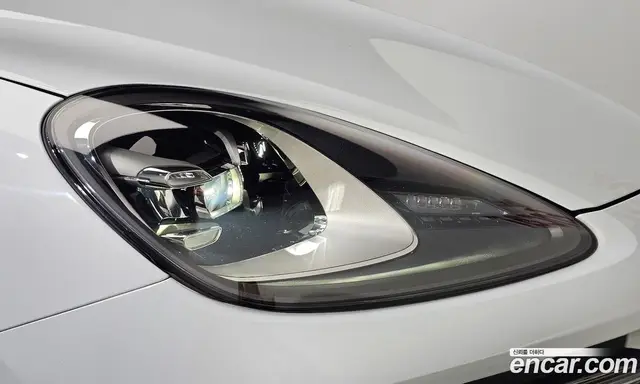 Porsche Cayenne 2023 3.0 автомат (гидро), миниатюра 8