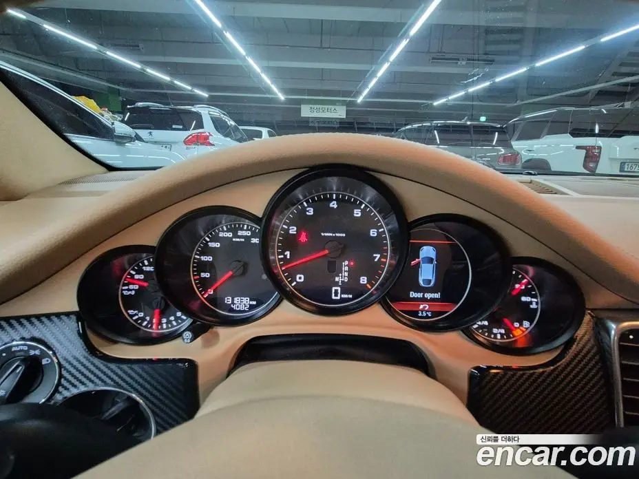 Porsche Panamera 2011 3.6 автомат (гидро), фото 8 Porsche Panamera 2011 3.6 автомат (гидро), фото 8