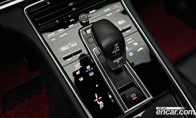 Porsche Panamera 2018 3.0 автомат (гидро), миниатюра 12
