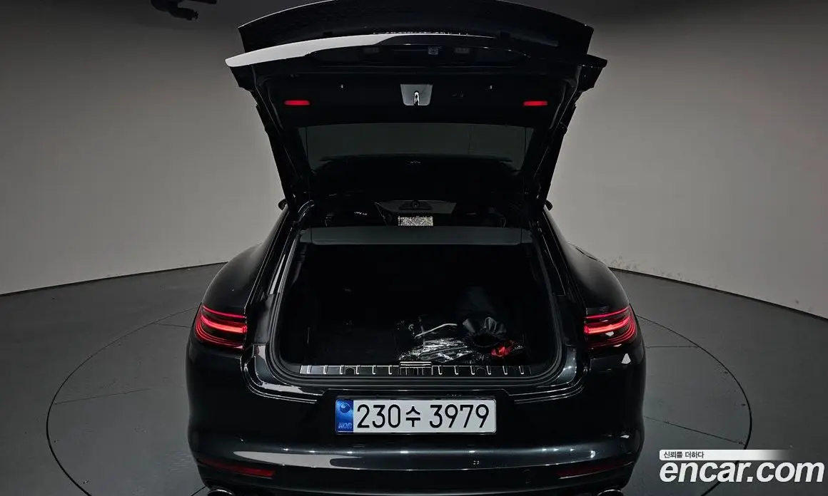 Porsche Panamera 2018 3.0 автомат (гидро), фото 26