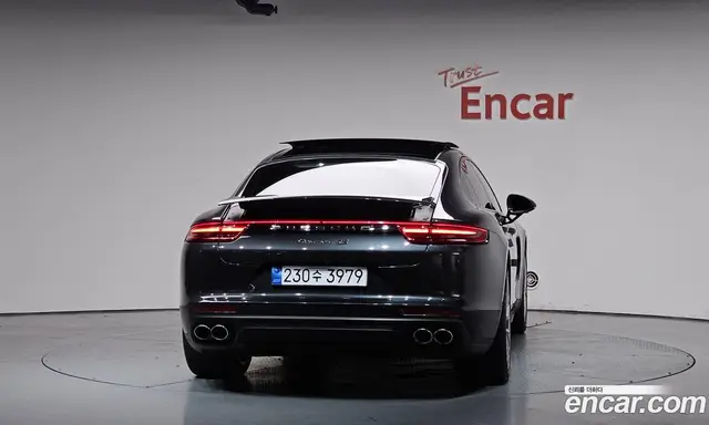 Porsche Panamera 2018 3.0 автомат (гидро), миниатюра 4