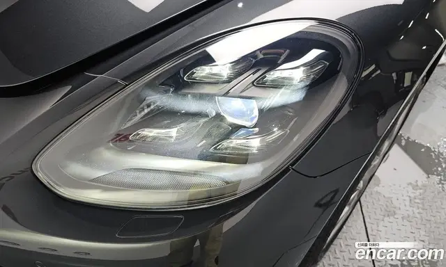 Porsche Panamera 2018 3.0 автомат (гидро), миниатюра 8