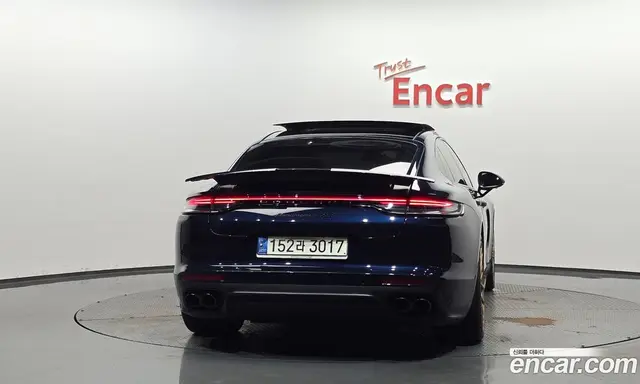 Porsche Panamera 2022 4.0 автомат (гидро), миниатюра 3