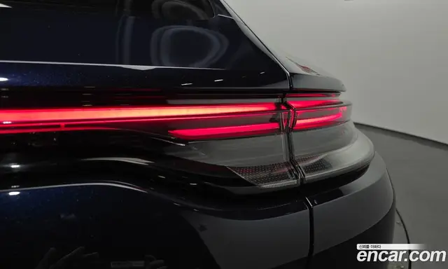 Porsche Panamera 2022 4.0 автомат (гидро), миниатюра 8