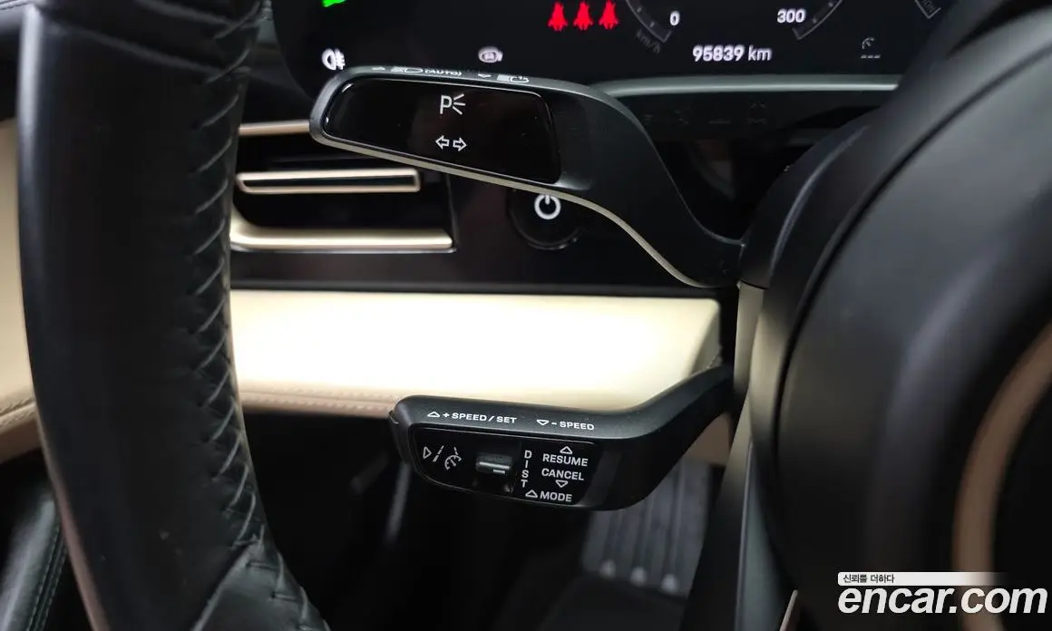 Porsche Taycan 2021 0.1 автомат (гидро), фото 17