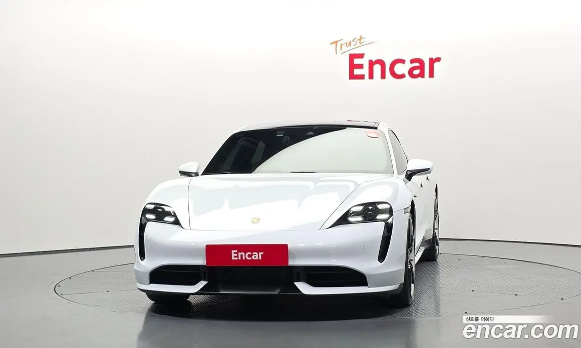 Porsche Taycan 2021 0.1 автомат (гидро), фото 3