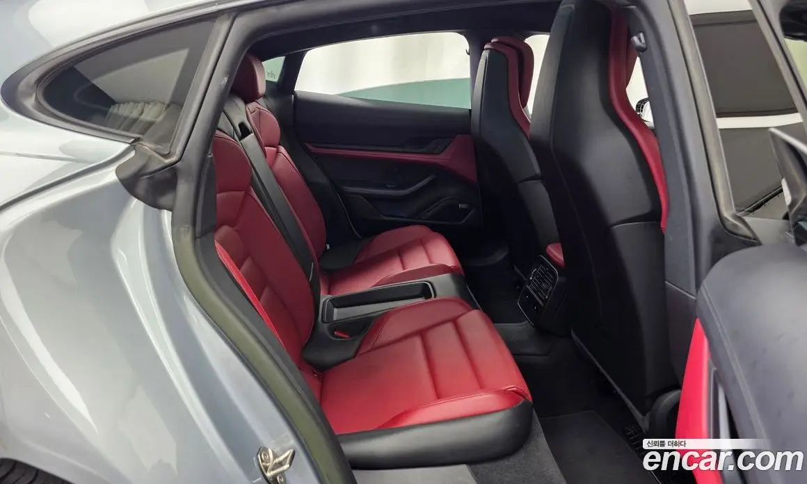 Porsche Taycan 2023 0.1 автомат (гидро), фото 18