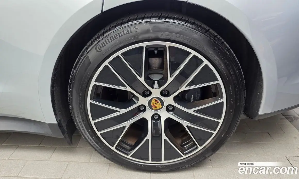 Porsche Taycan 2023 0.1 автомат (гидро), фото 7