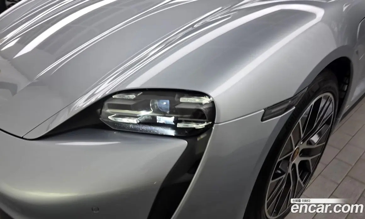Porsche Taycan 2023 0.1 автомат (гидро), фото 8