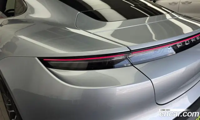 Porsche Taycan 2023 0.1 автомат (гидро), миниатюра 9
