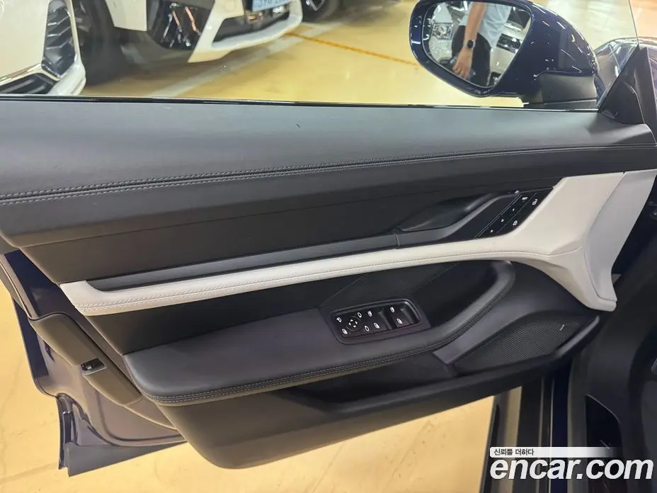Porsche Taycan 2024 0.1 автомат (гидро), фото 15