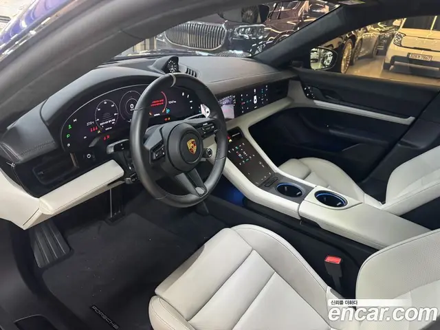 Porsche Taycan 2024 0.1 автомат (гидро), миниатюра 7