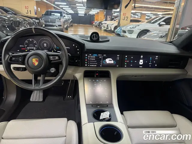 Porsche Taycan 2024 0.1 автомат (гидро), миниатюра 9