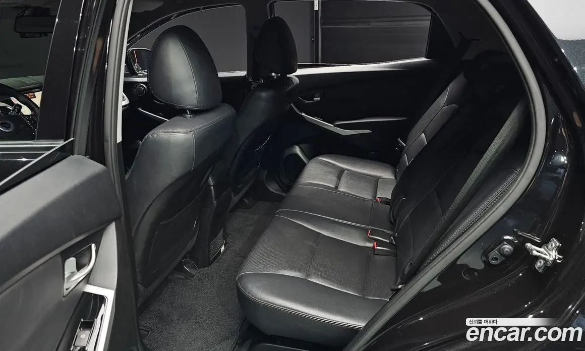 SsangYong Korando 2016 2.2 автомат (гидро), фото 12 SsangYong Korando 2016 2.2 автомат (гидро), фото 12