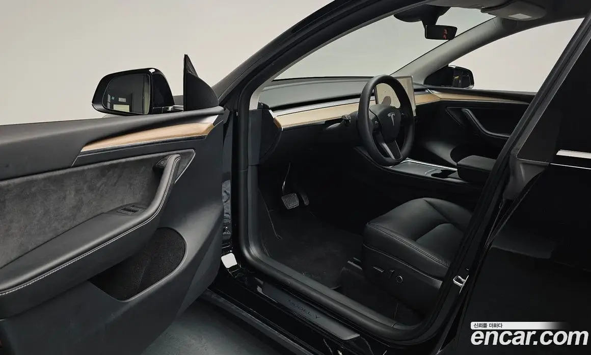 Tesla Model Y 2024 0.2 автомат (гидро), фото 12