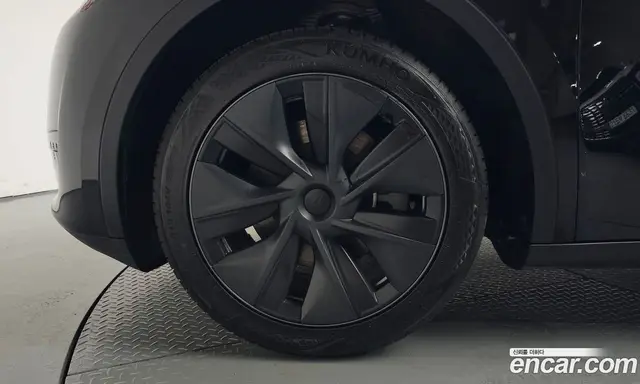 Tesla Model Y 2024 0.2 автомат (гидро), миниатюра 4