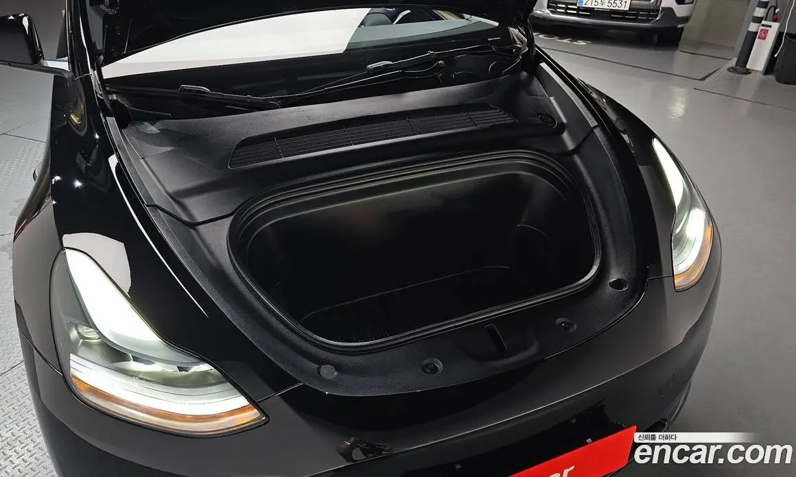 Tesla Model Y 2024 0.2 автомат (гидро), фото 5